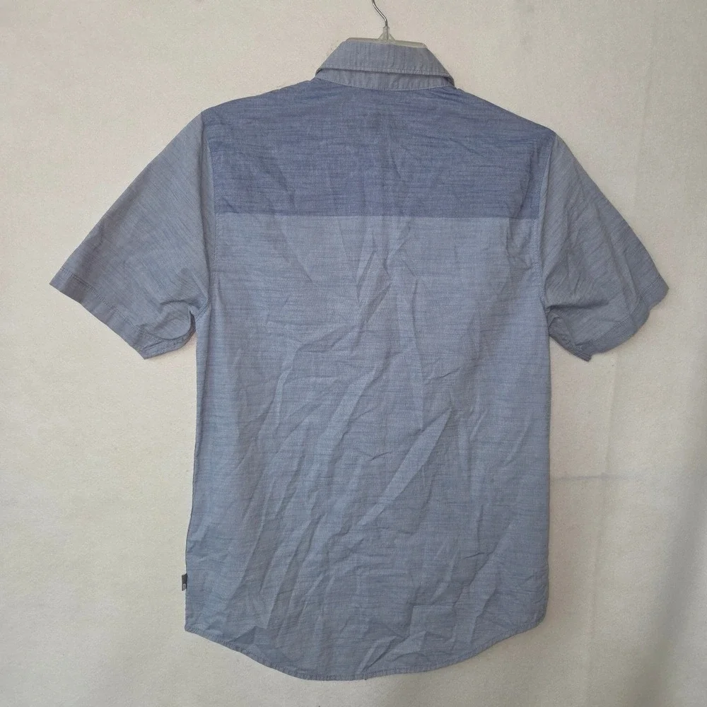 The North Face Button Down Shirt Men Small Blue Colorblock Short Sleeve Chambray
